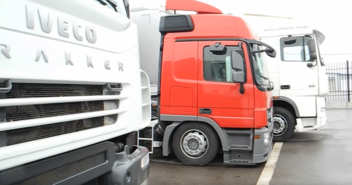 Перевозка груза фурой из Москвы во Владивосток стоит от 43 рублей за 1 километр