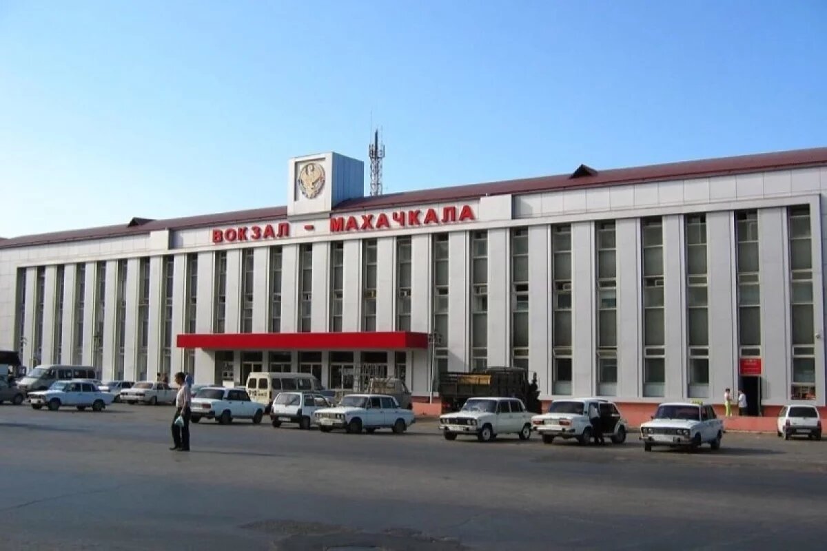    Электропоезд нового поколения запустят между Махачкалой и Дербентом