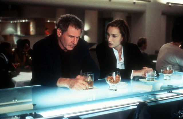 Кадр из фильма "Паутина лжи" (1999)