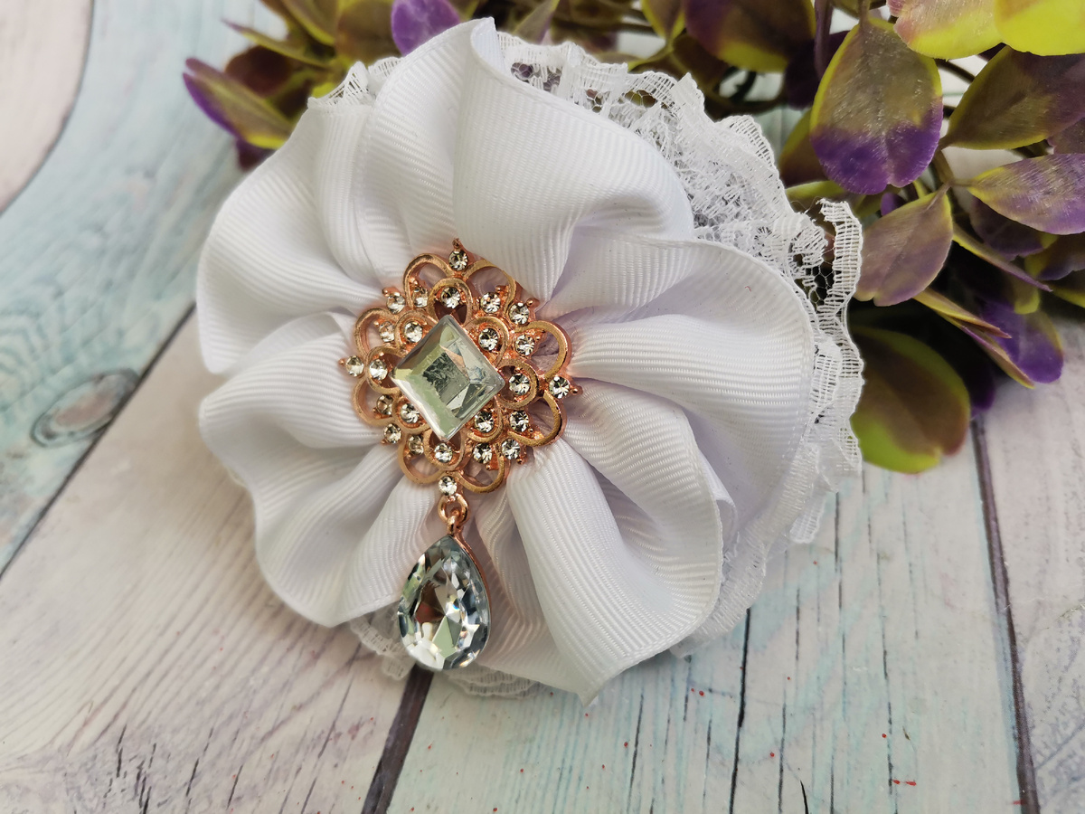 Школьный бант