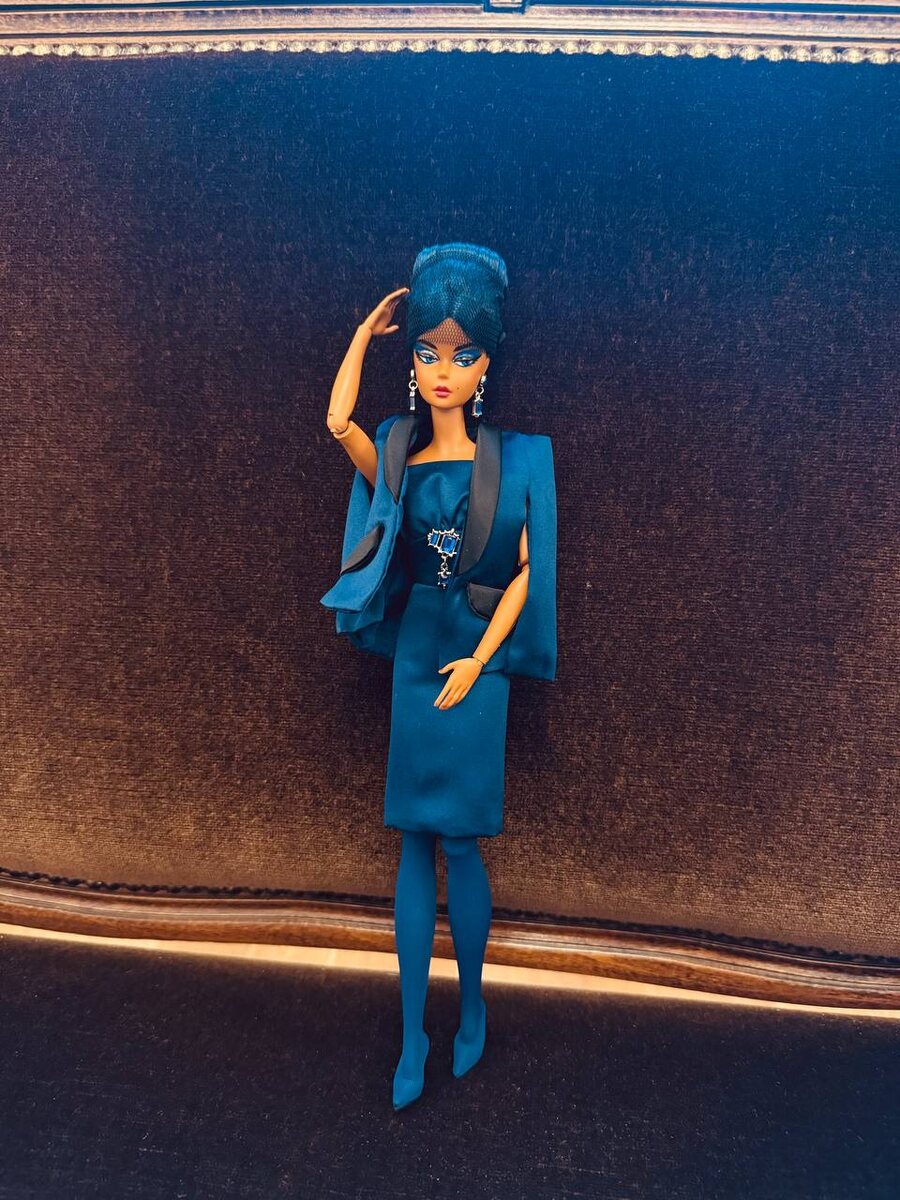 Barbie Silkstone: Barbie Signature - Sapphire Anniversary Barbie Fashion Model Collection Doll в фойе Московской консерватории им. П.И. Чайковского