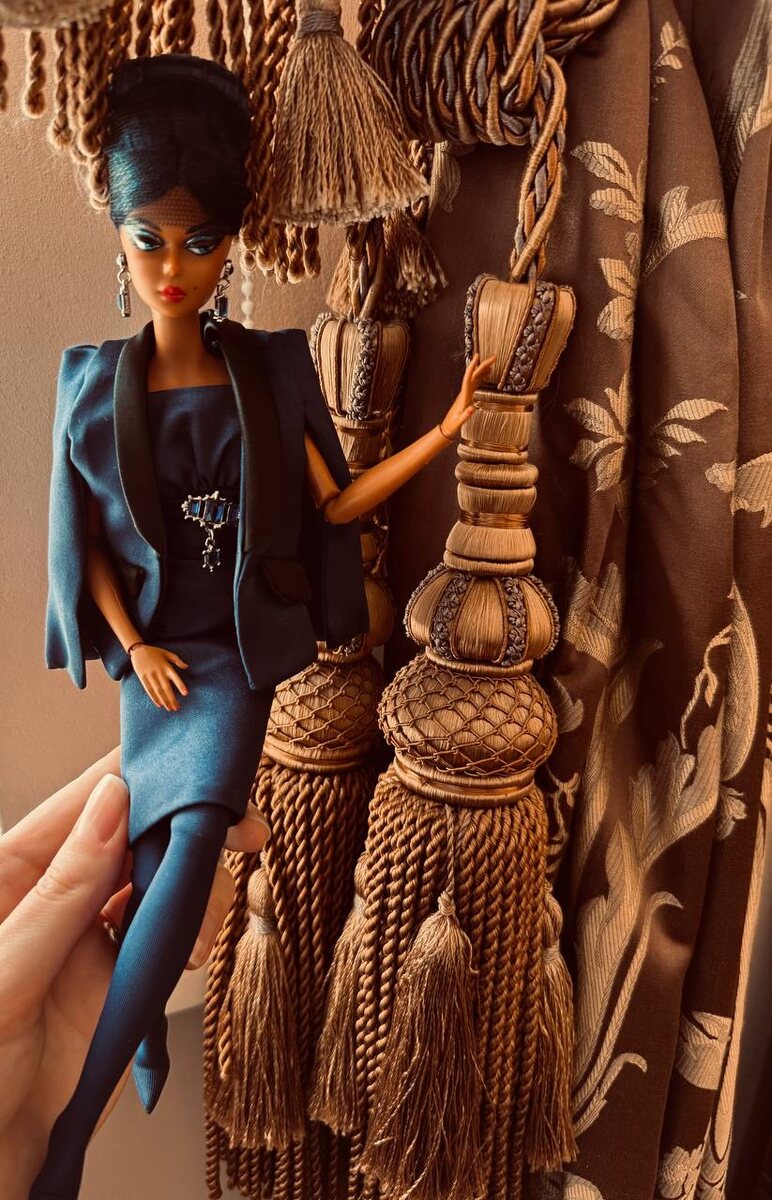 Barbie Silkstone: Barbie Signature - Sapphire Anniversary Barbie Fashion Model Collection Doll в фойе Московской консерватории им. П.И. Чайковского