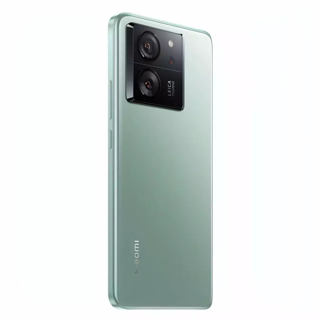 “Камера Xiaomi 13 действительно впечатляет. Сотрудничество с Leica позволило создать по-настоящему профессиональный фотомодуль, который вывел возможности мобильной фотографии на новый уровень.”