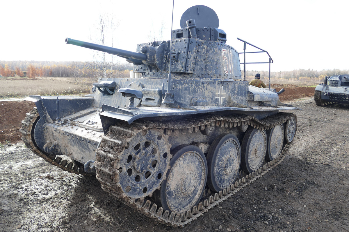 Sd.Kfz.268 на съёмках фильма "Подольские Курсанты".