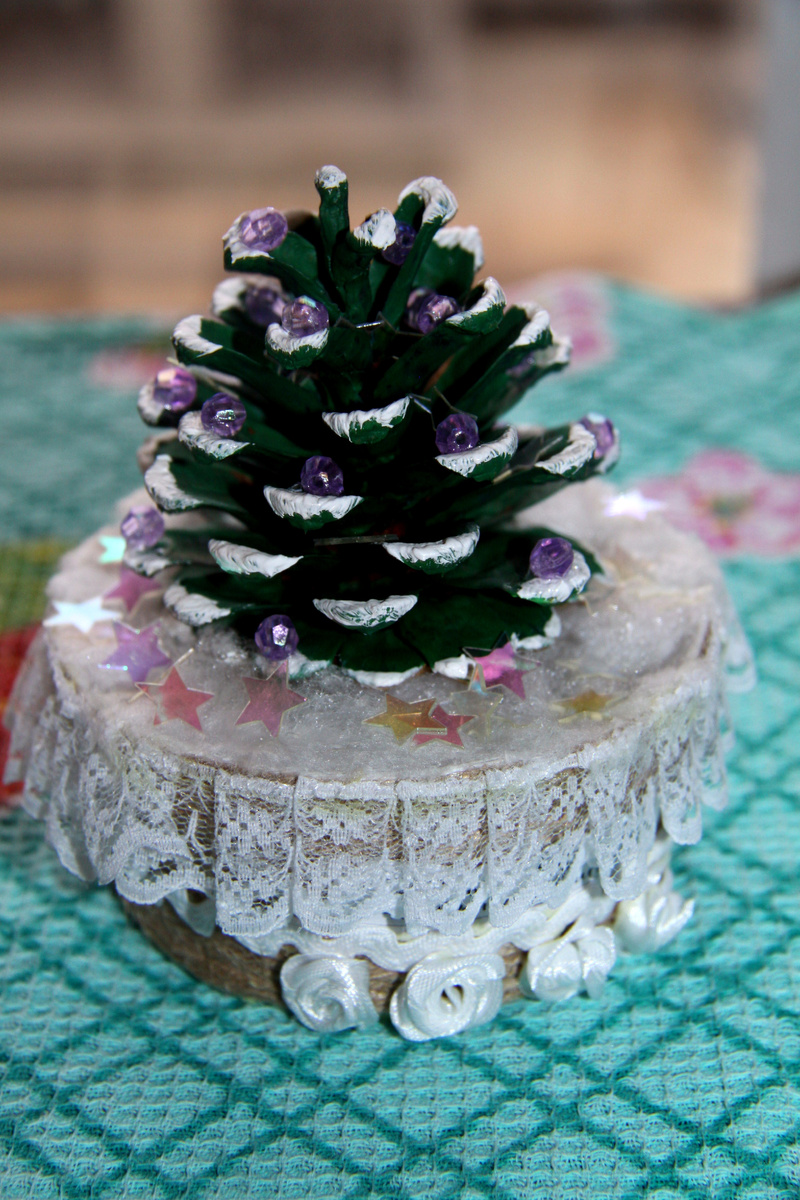 Фото автора статьи. На фото мои авторские работы