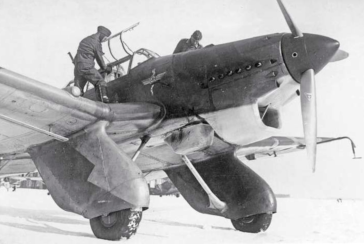  у пикирующего бомбардировщика Junkers Ju 87 A вероятность попадания составляла 40 процентов, но его дальность полета была слишком мала для использования против морских целей