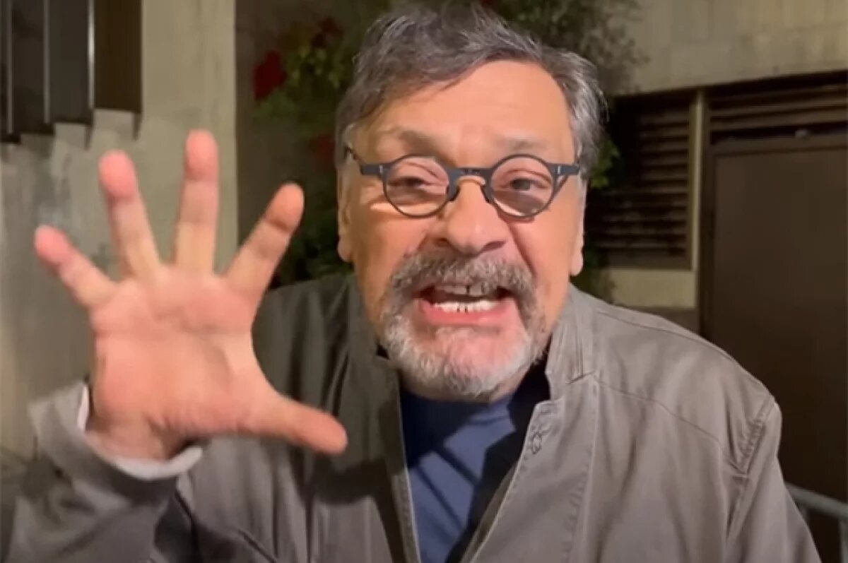    Дмитрий Назаров.