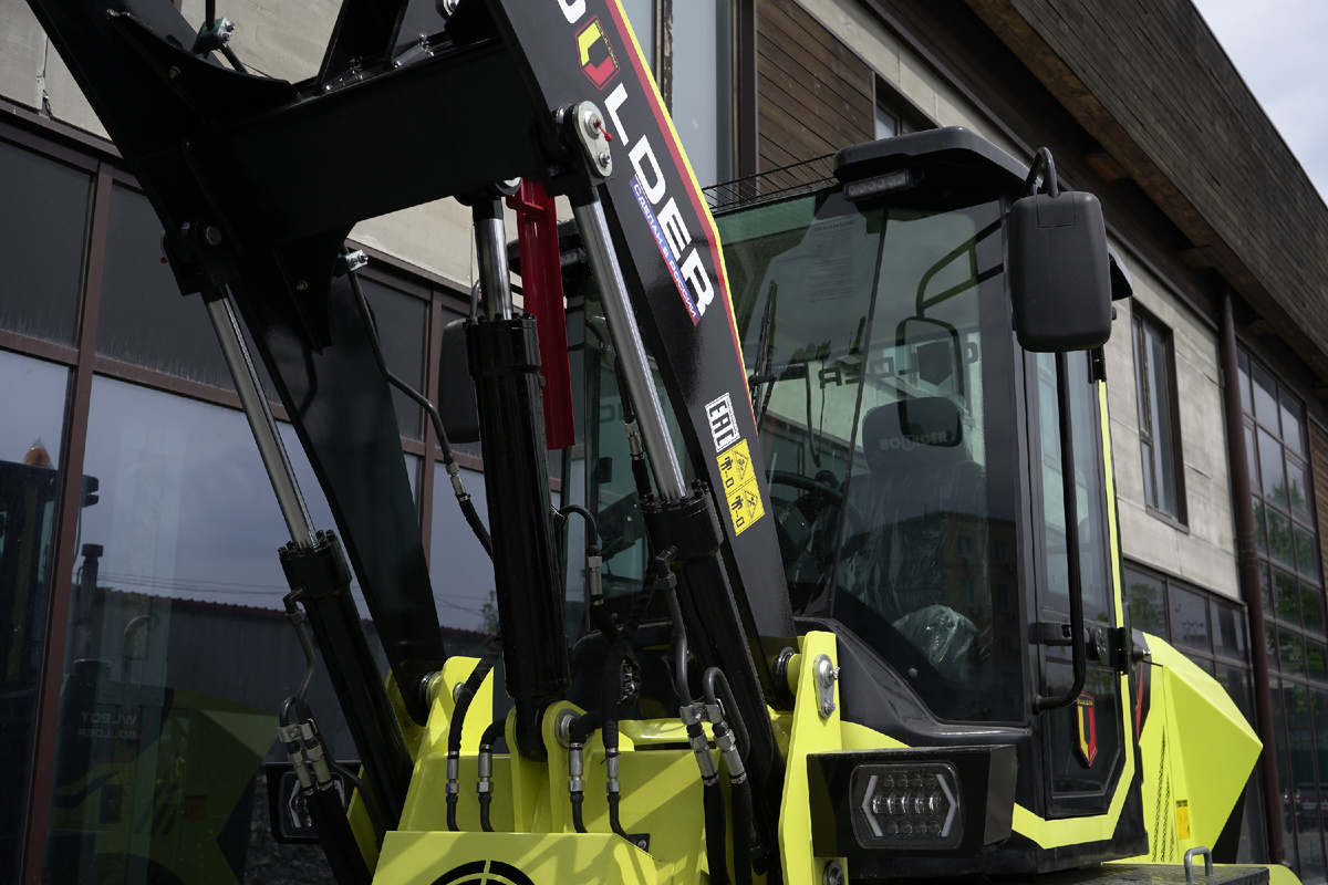 Фронтальный погрузчик Boulder WL20T