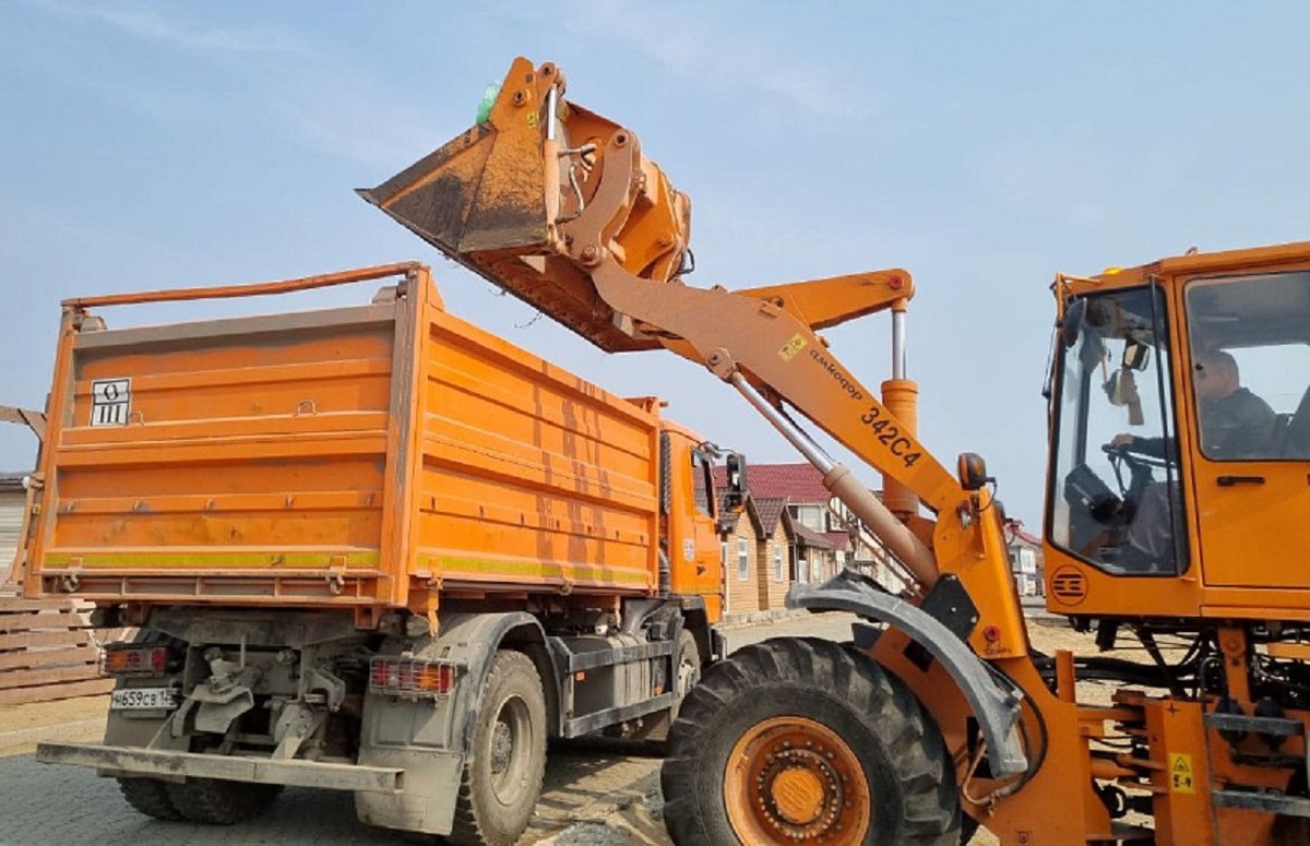 На Шаморе сносят несколько кафе.  Фото: Фото: Пресс-служба администрации Владивостока / vlc.ru