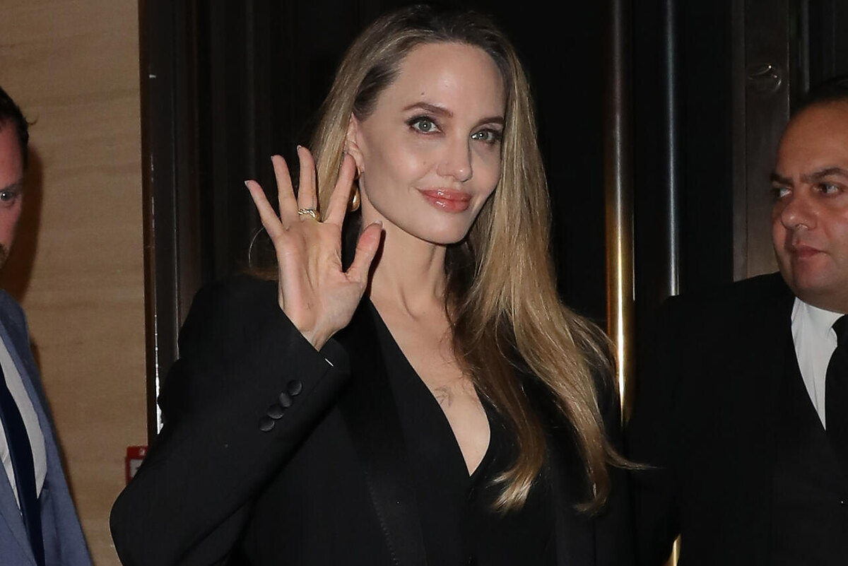    Анджелина Джоли пригласила бойфренда на свою премьеру LEGION-MEDIA