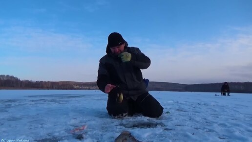 Рыбалка по тонкому льду. И страшно и хочется. Зимняя рыбалка