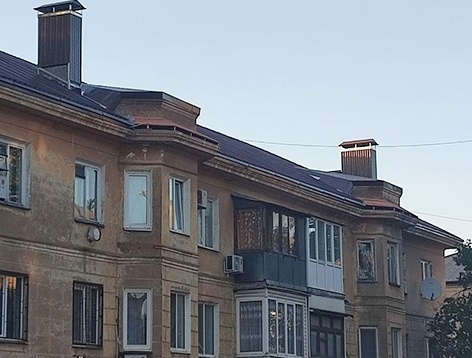    Специалисты из Югры отремонтировали крышу дома в Макеевке, пострадавшего во время обстрела