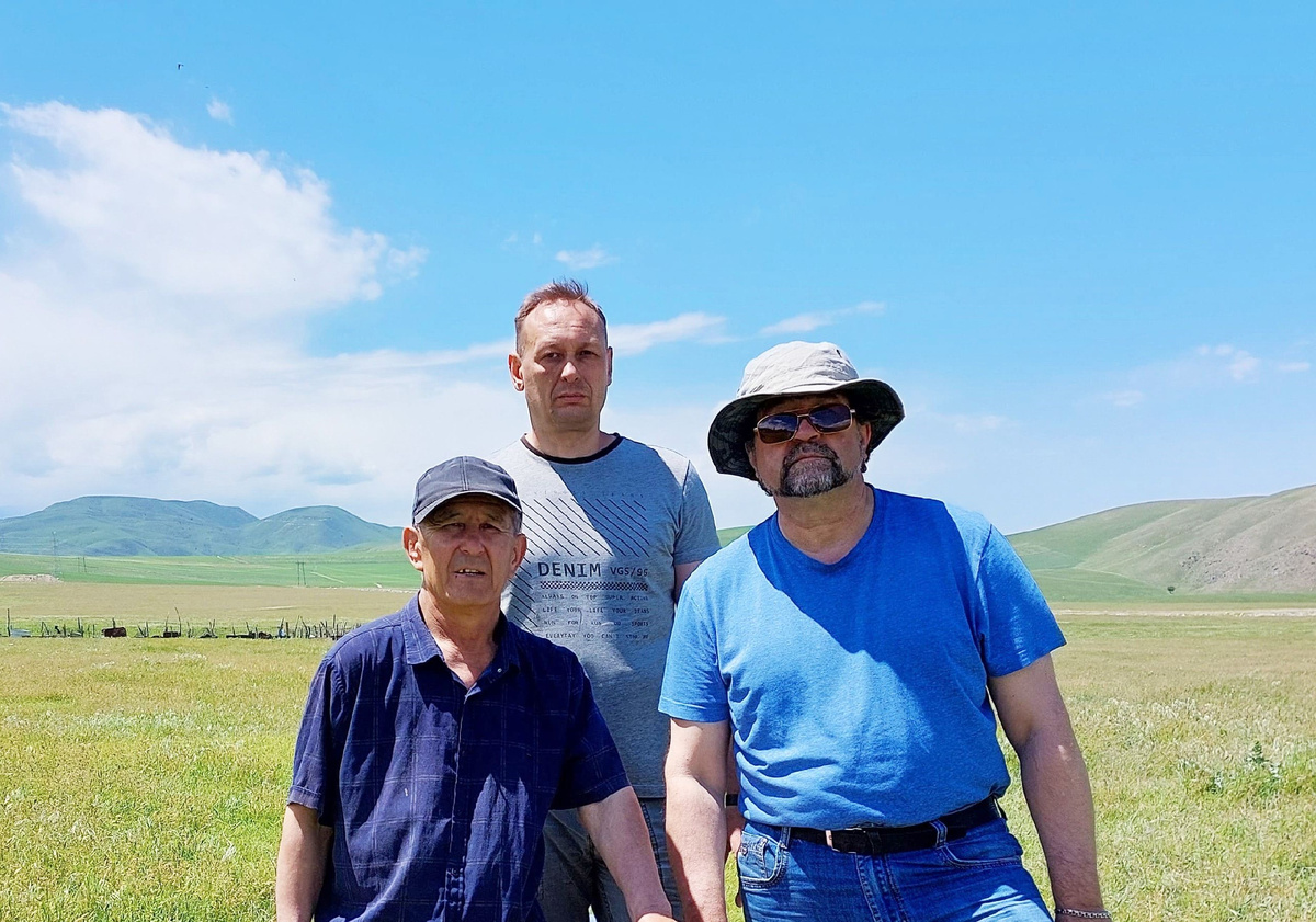 На фото (слева направо): Орозбек Азекович Солтобаев, Сергей Юрьевич Бондаренко, Алексей Алексеевич Тишкин. Фото участников экспедиции.