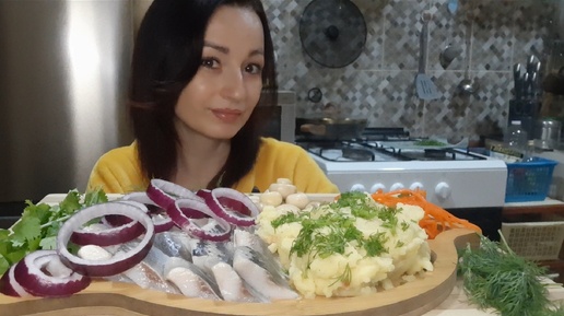 Мукбанг🥔Пюре🐟Сельдь🍄🧅🥕Немного о Туризме в🇺🇿#обжорчик#мукбанг#неасмр#