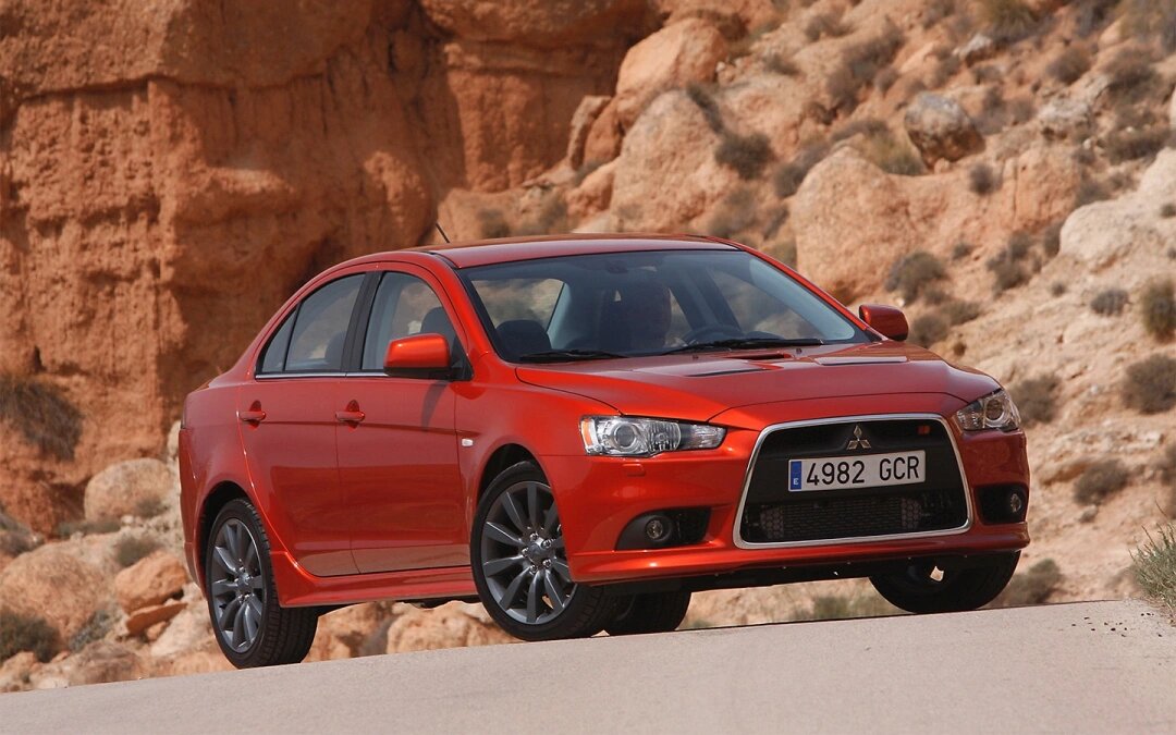 Mitsubishi Lancer (Фото: Mitsubishi)