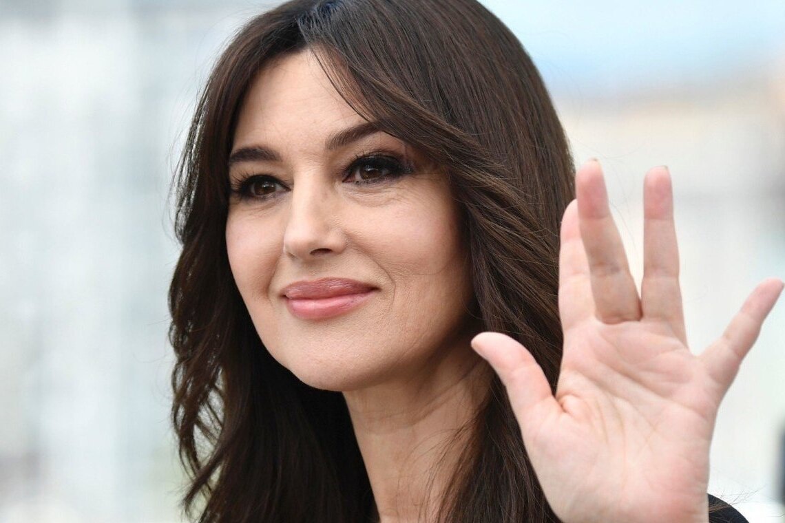     Моника Беллуччи впервые показала снимки, для которых позировала полностью обнаженной