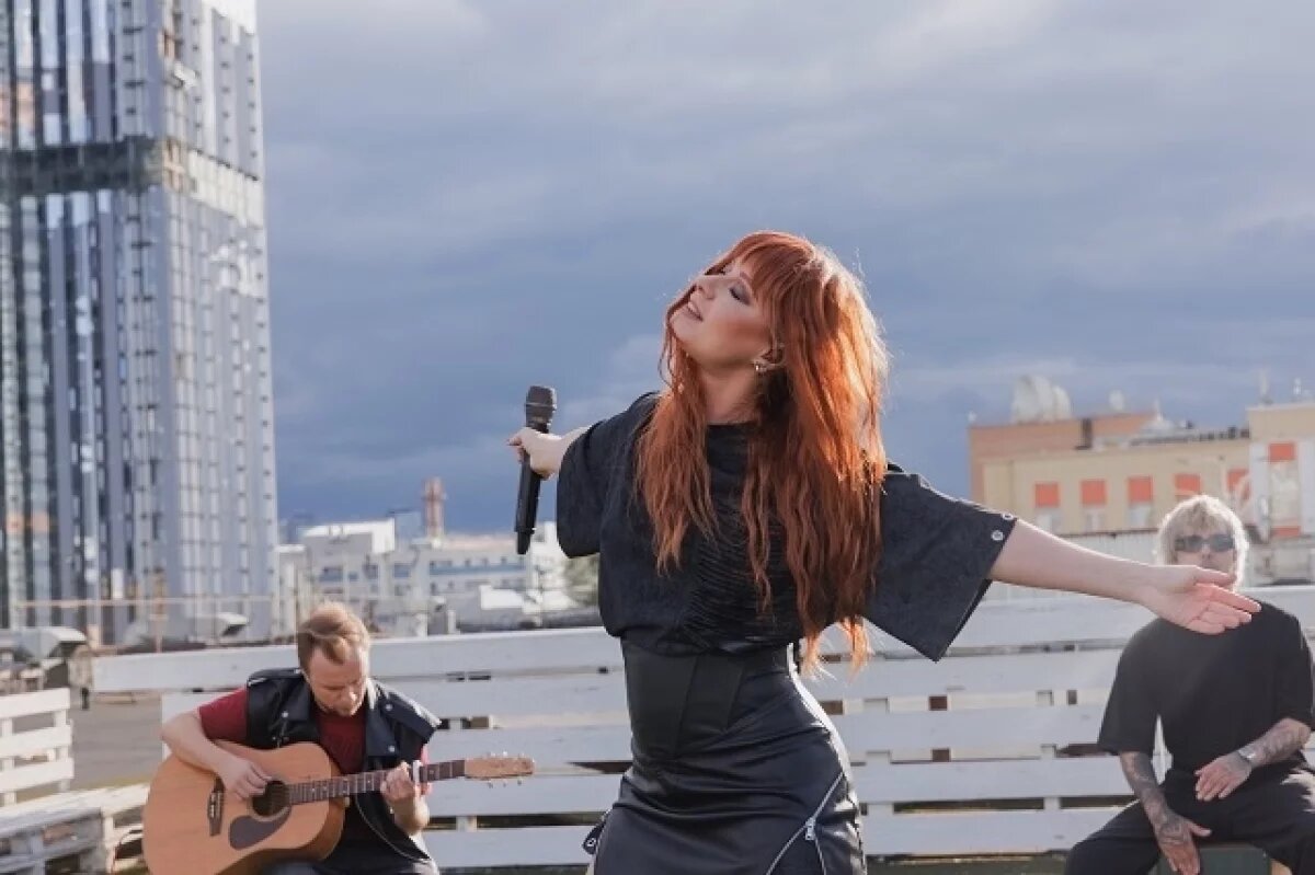    24 октября состоится премьера сериала «Хит» от Wink.ru