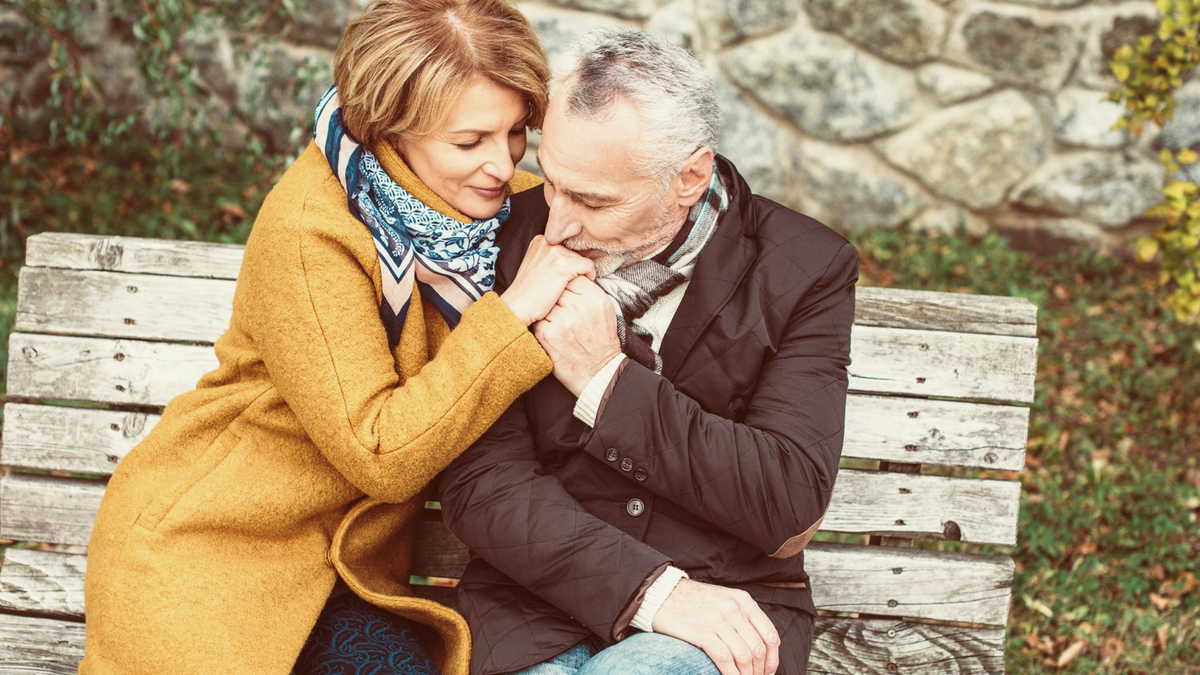 Сохранить любовь на долгие годы - это не планомерная, кропотливая работа двух любящих друг друга людей!