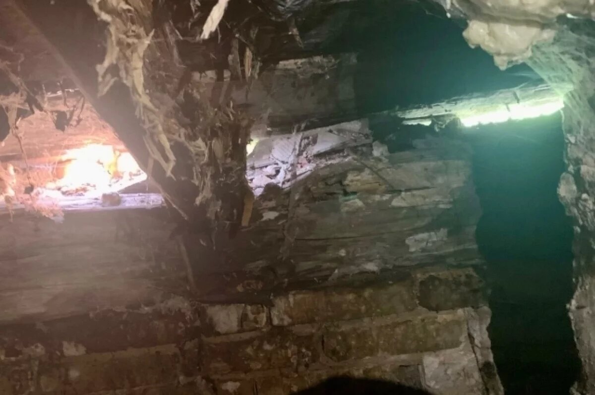    Дом с дырявой крышей в Ярославской области признали аварийным