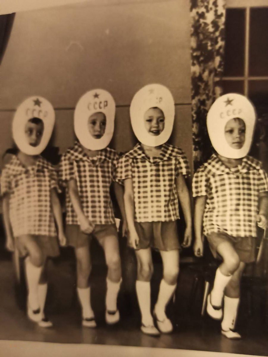 Влад на фото первый слева