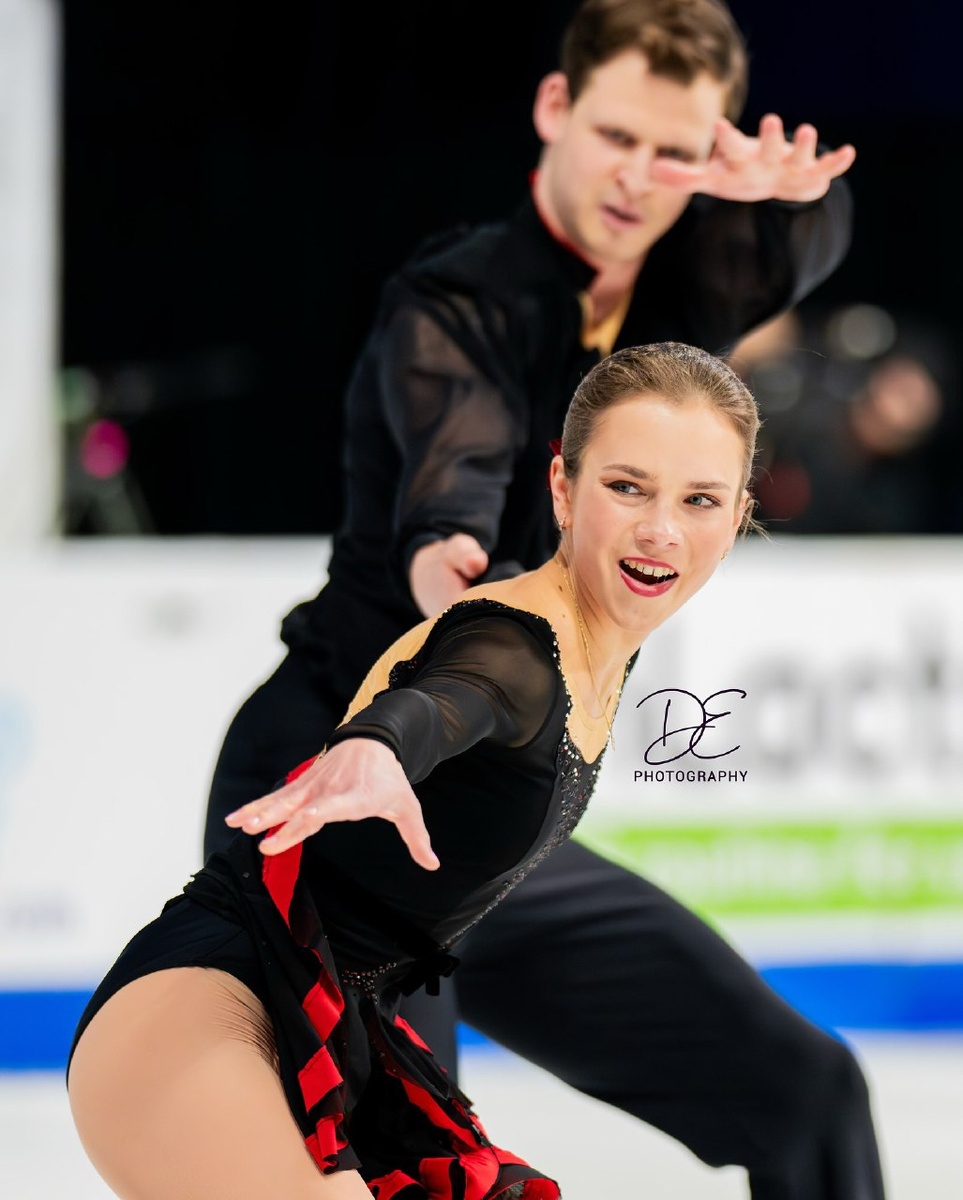 Алиса Ефимова/Миша Митрофанов