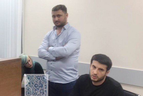    Наталья Чистякова-Ионова (Глюкоза) (слева)