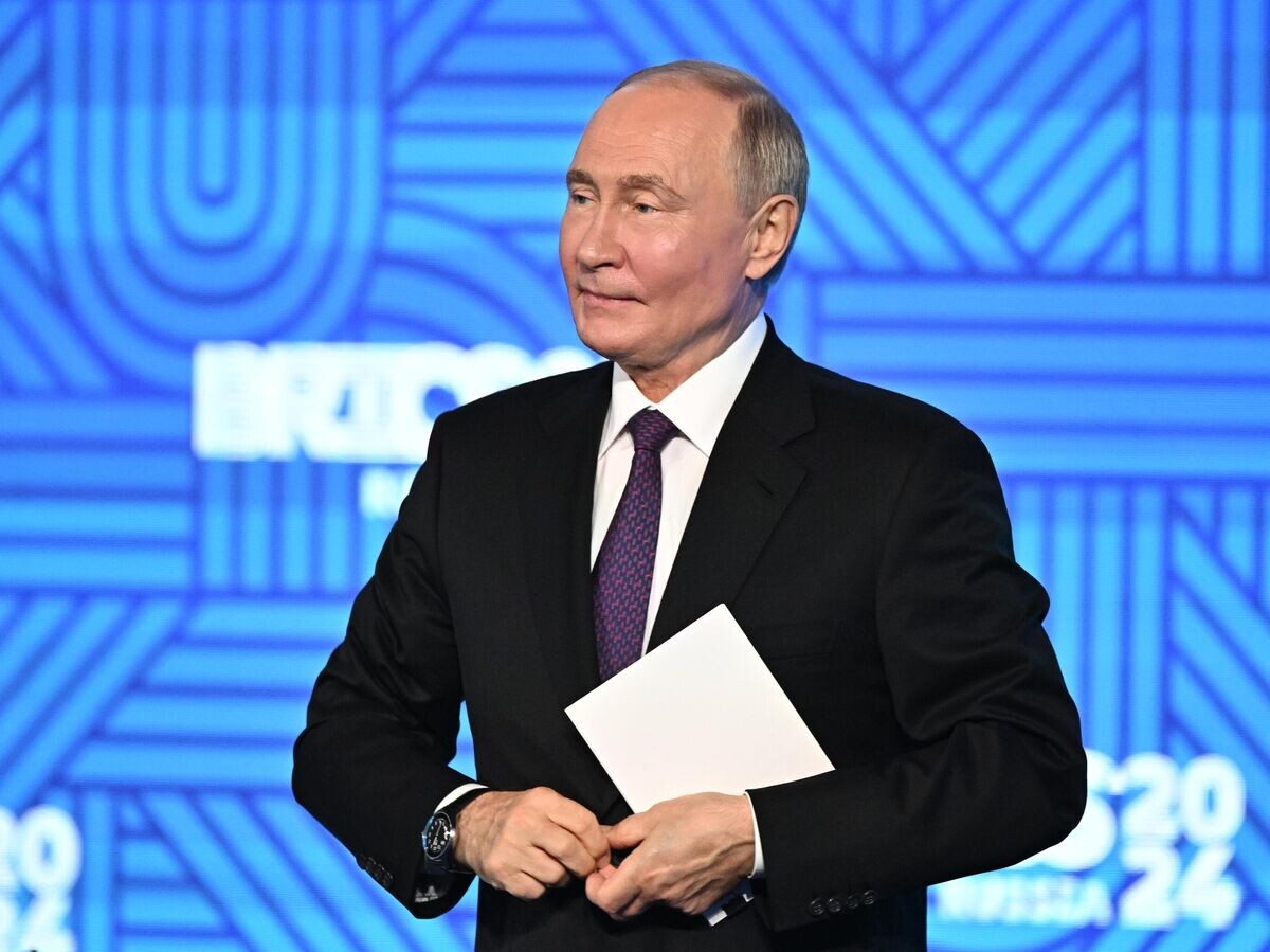    Президент РФ Владимир Путин во время Делового форума БРИКС в Москве© РИА Новости / Сергей Бобылев