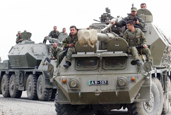    Колонна грузинских танков, 2008 г