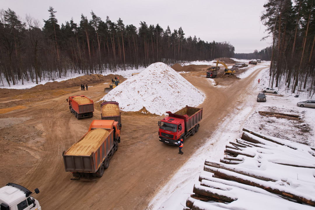 © Управление пресс-службы губернатора и правительства Московской области / mosreg.ru (Строительство Южно-Лыткаринской автодороги, февраль 2023 г.)
