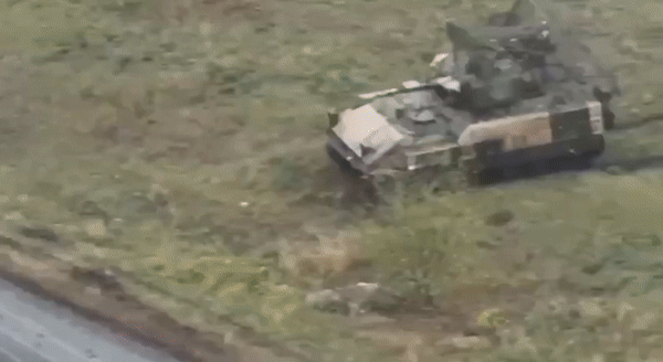    Американские БМП Bradley в Курской области. //Скриншот страницы ТГ-канала "Живов Z"