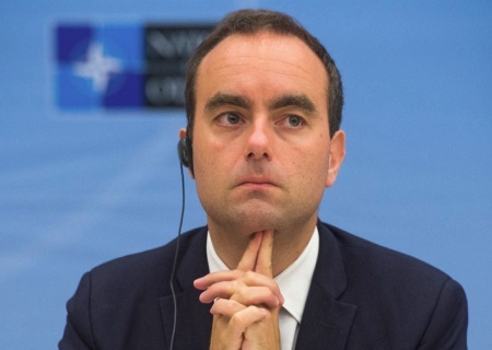    Лекорню считает, что пришло время заняться вопросом размещения сил на Украине