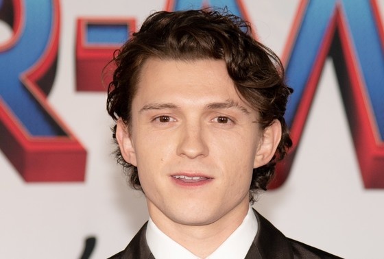    Том Холланд