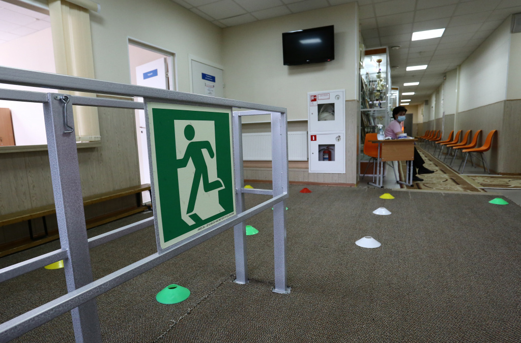    18 школ и ссуз закрыты в Югре из-за эпидемии гриппа и ОРВИ