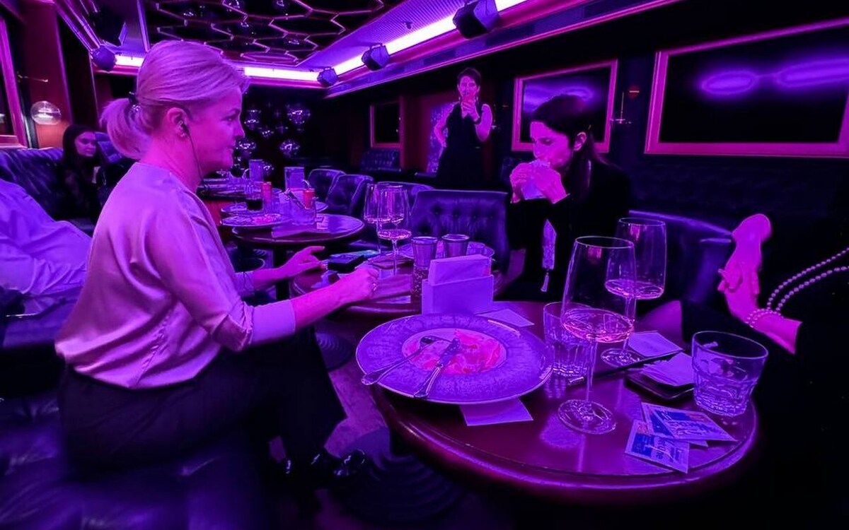    От гангстеров до классиков: путешествие по эмоциям на иммерсивном гастроспектакле в Воронеже Фото автора