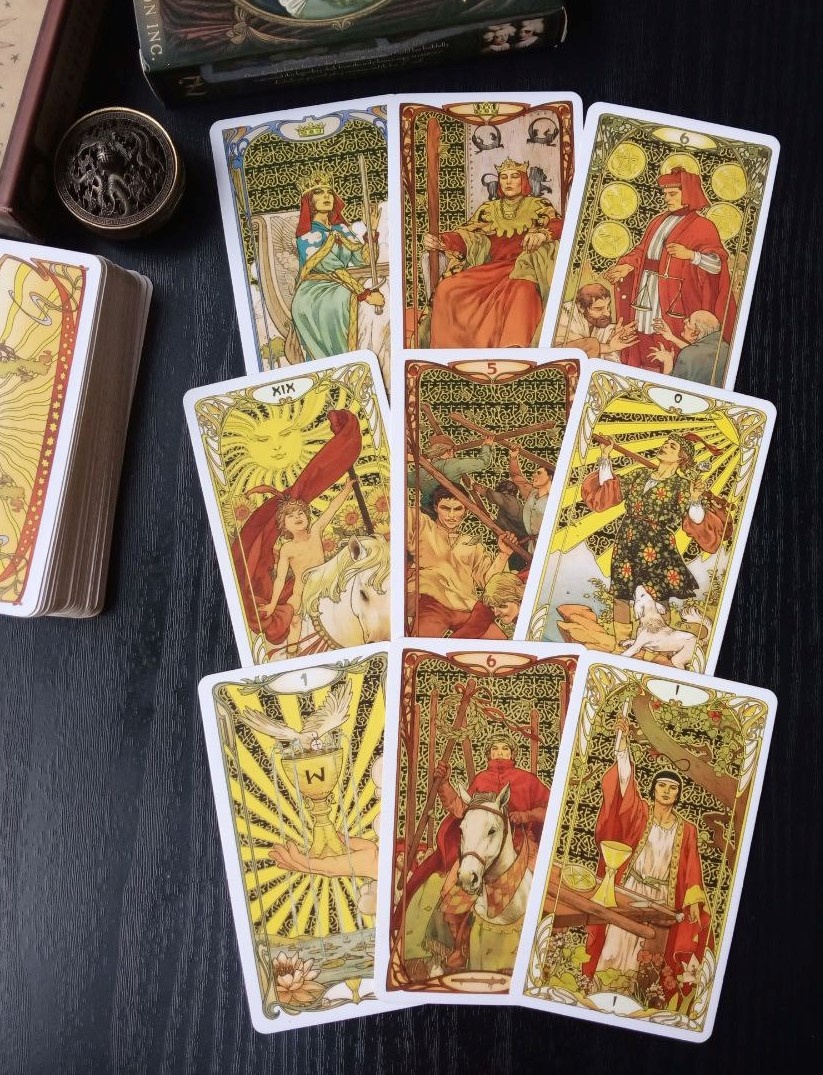 Ответ смотрим на колоде "Золотое таро Арт-Нуво"