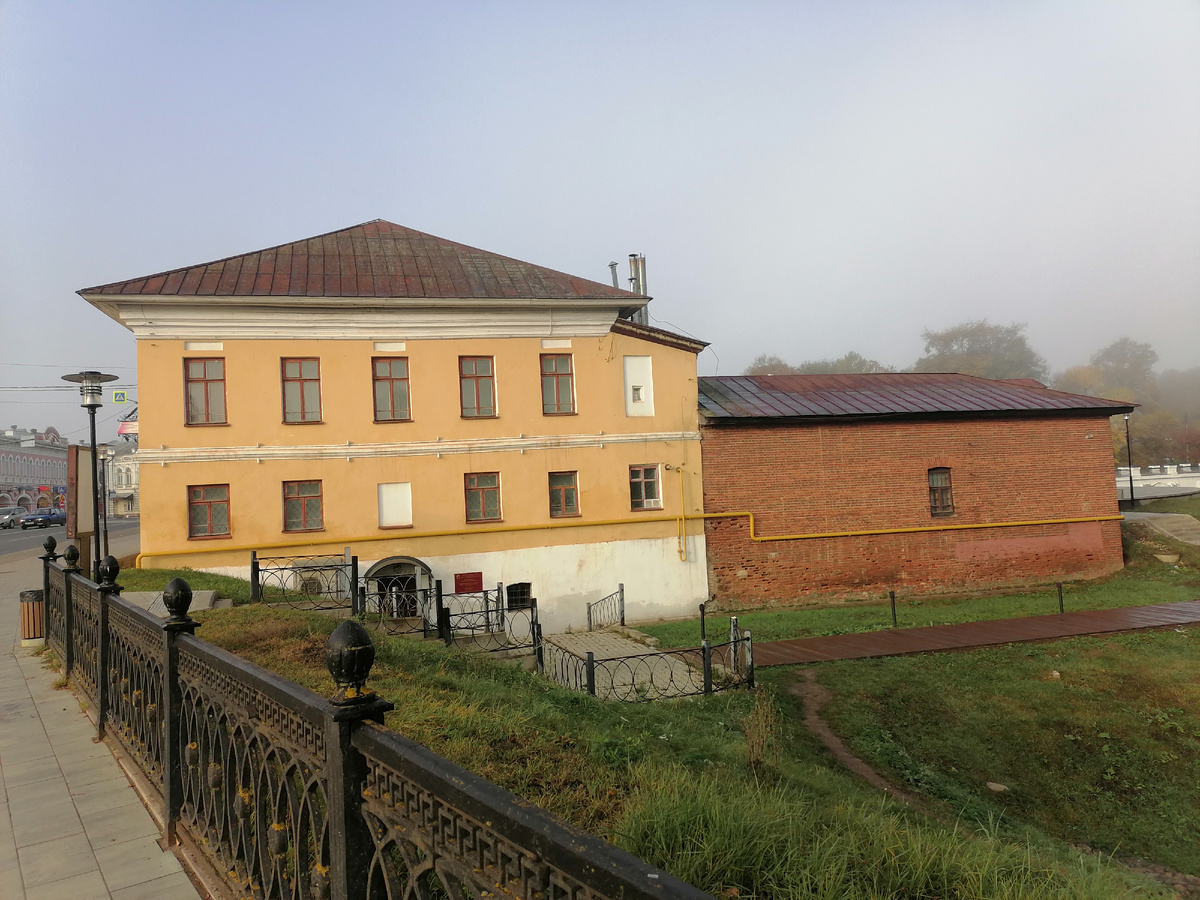 Дом № 1 по Ярославской улице. 6 октября 2024 года.