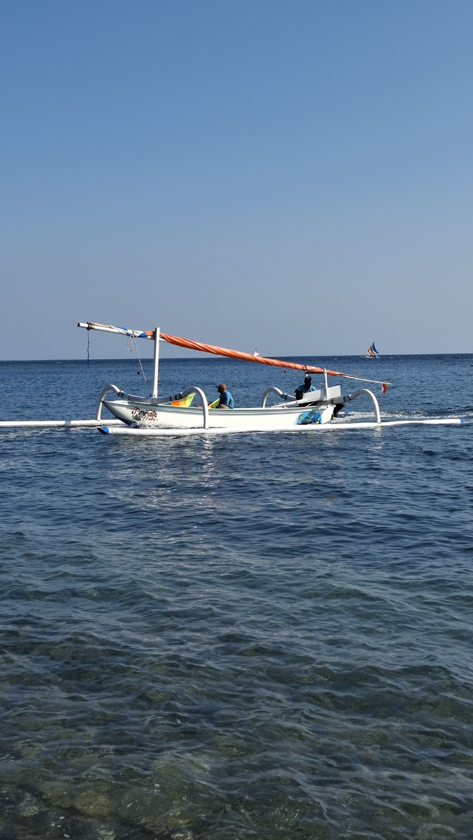 Местная лодка джукунг