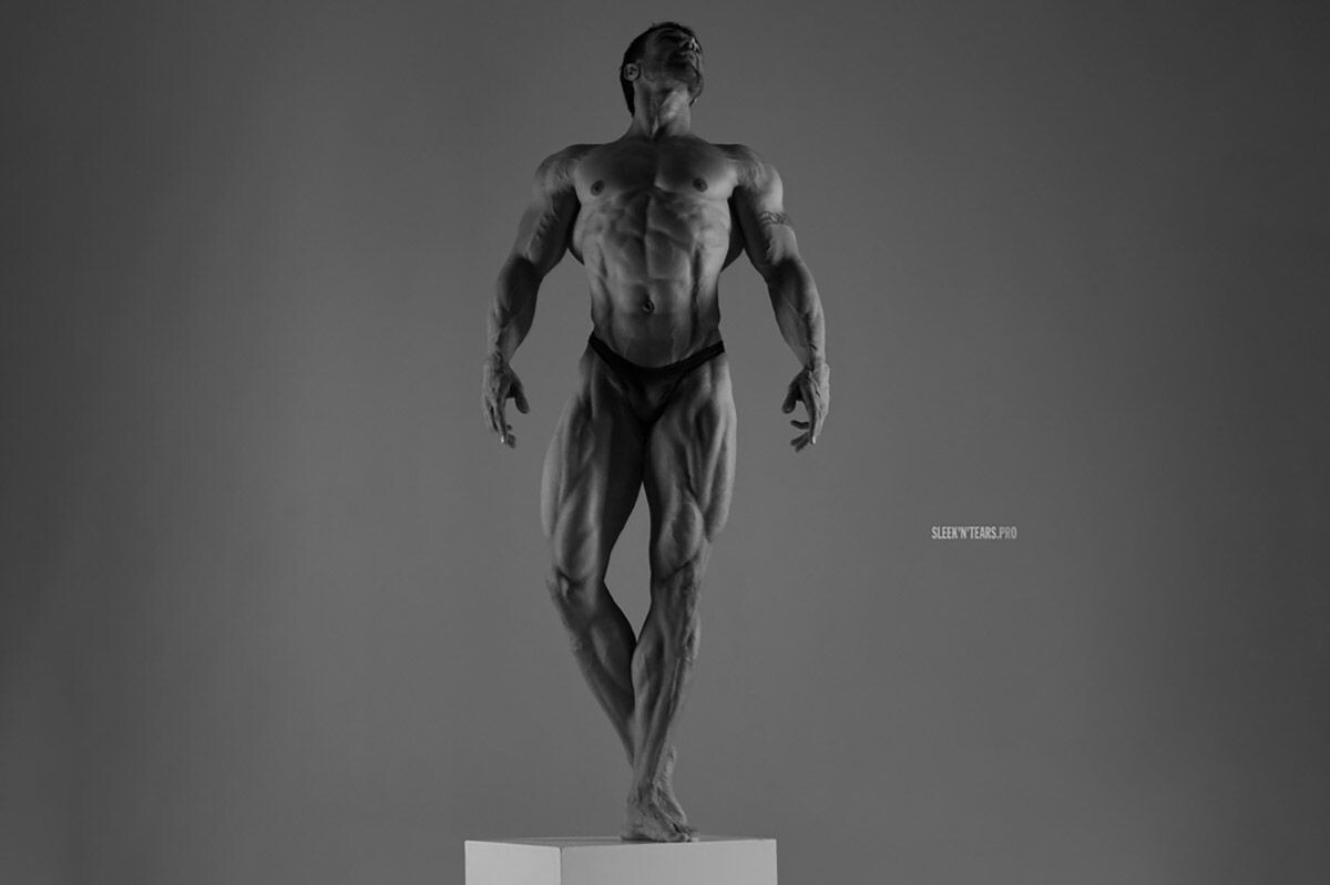 Сообщество удалило все самые меметичные снимки Эрнеста Халимова. Остались только менее известные. Источник: Sleek'n'tears / Вконтакте📷
