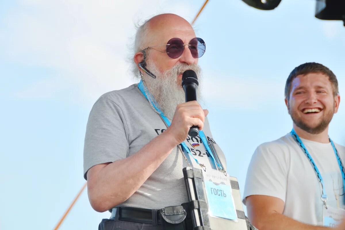    Знаменитый интеллектуал пообщается с молодежью.