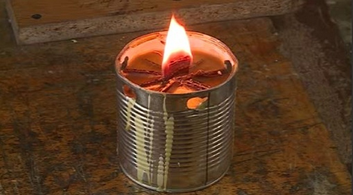    Тепло для защитников: курские волонтёры отливают окопные свечи для фронта