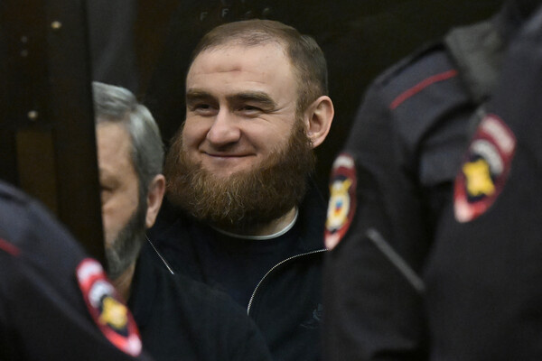 Оглашение приговора экс-сенатору Рауфу Арашукову и его отцу, 27 декабря 2022 года / Илья Питалев/РИА Новости