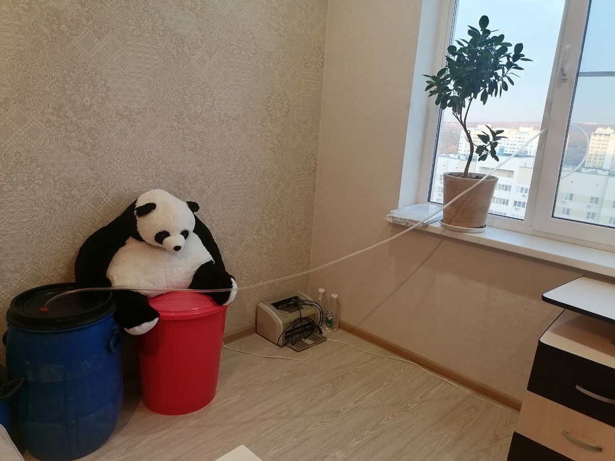 Отвод запаха из квартиры.