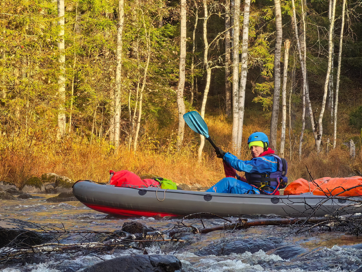 В сухом гидрокостюме тепло даже в весенних и осенних походах