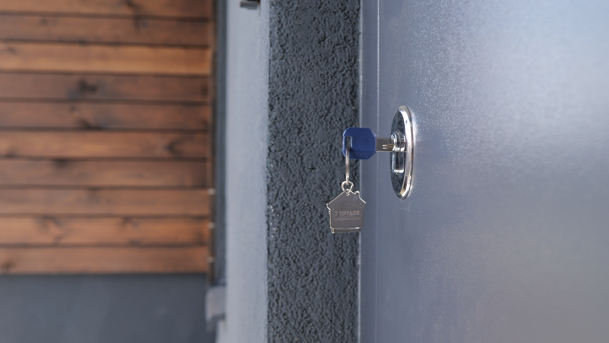 Застройщик получит деньги, если сдаст дом в эксплуатацию в обещанные сроки. 