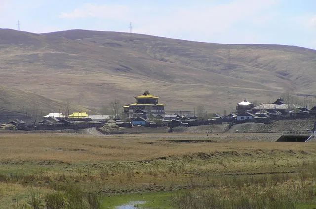 Вот такой пейзаж. Цугольский дацан