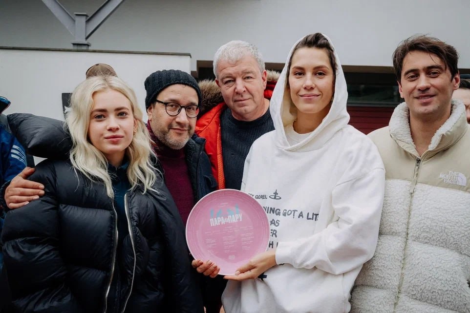 Фото со съёмок художественного фильма «Пара на пару» – «Инфинити Контент» (листайте)