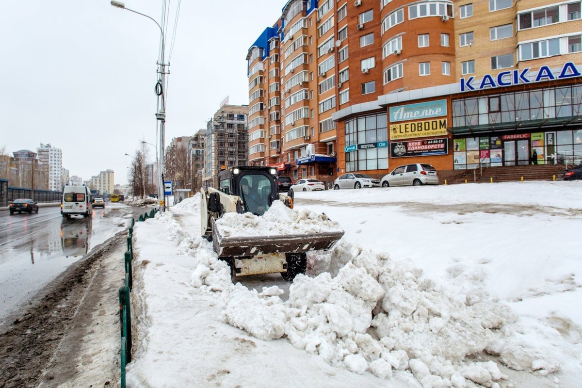    В Сургутском районе 40 % поселений отказались от услуг подрядчиков по уборке снега