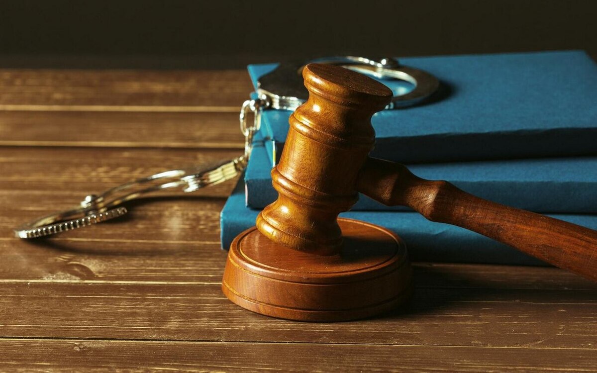    Экс-начальник комплекса становлянского филиала «Западный» ОГУП «Липецкоблводоканал» был обвинен в мошенничестве Freepik