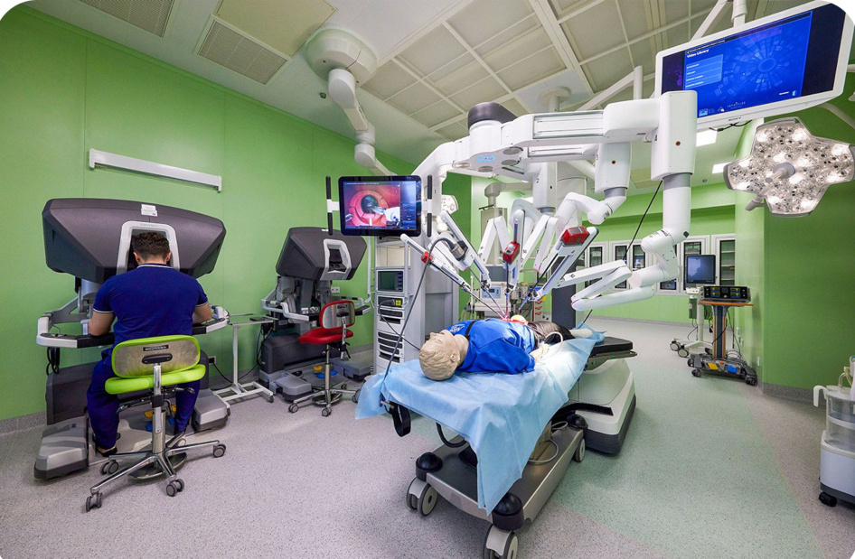 1000 и больше робот-ассистированных операций выполняется в Москве каждый год. Недавно в якорных онкоклиниках было установлено 7 новых роботических систем.