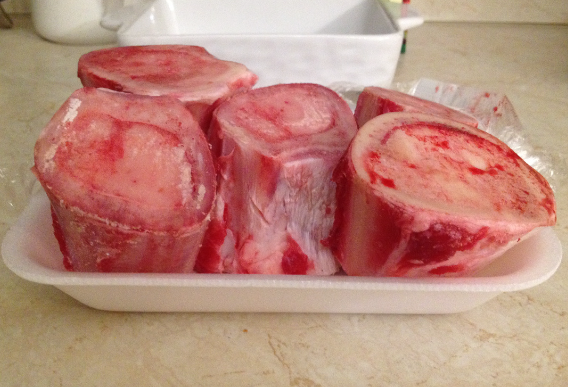 Думала сварить бульон, но потом вспомнила про горячую закуску. И вот что получилось